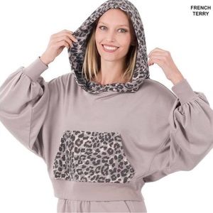 Zenana Cheetah Print Cropped Hoodie size S
